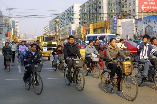 B1021007 - Street Scenes