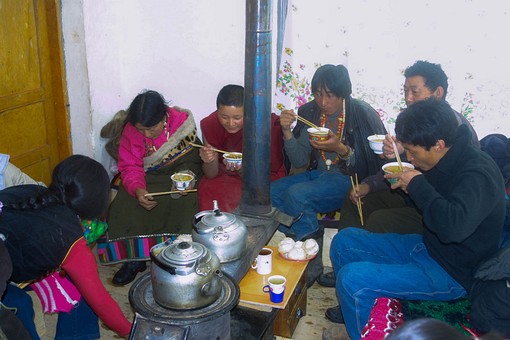 C0520025 - Langmusi Town