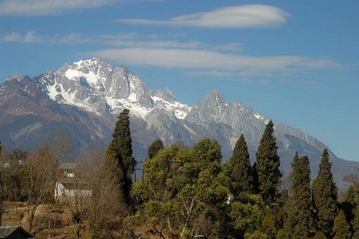 E0107245 - Dragon Jade Montain