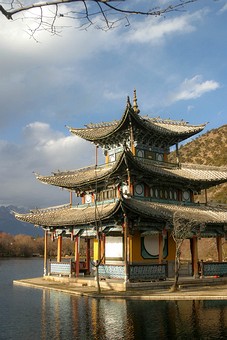 E0108383 - Black Dragon Pool