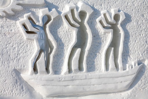 G1230423 - Snow Statues 2007