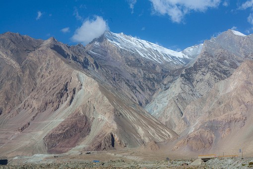 M1005284 - Ghez River Canyon