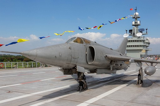 O0921368 - Aircraft Carrier Pla