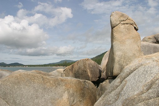 D0817074 - Hin Ta Hin Yai