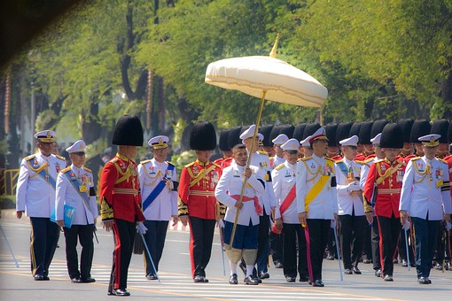 I1115347 - 04-Royal Familly