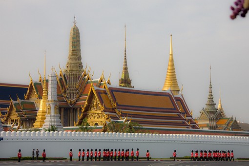 I1116054 - 01-Royal Guards