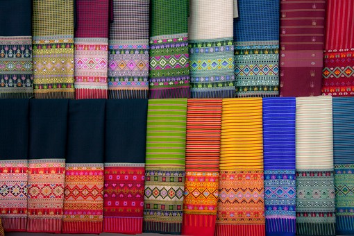 L1226038 - Teenjok Weaving Clot