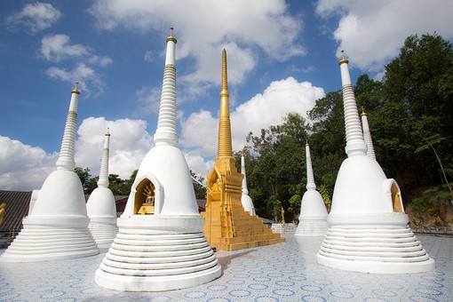 Q0214018 - Phra That Chedi Sant